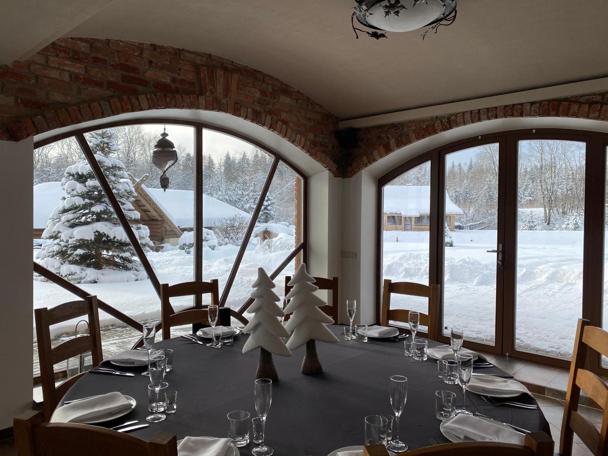 Jurvinge Hotel Zadvainai Екстериор снимка
