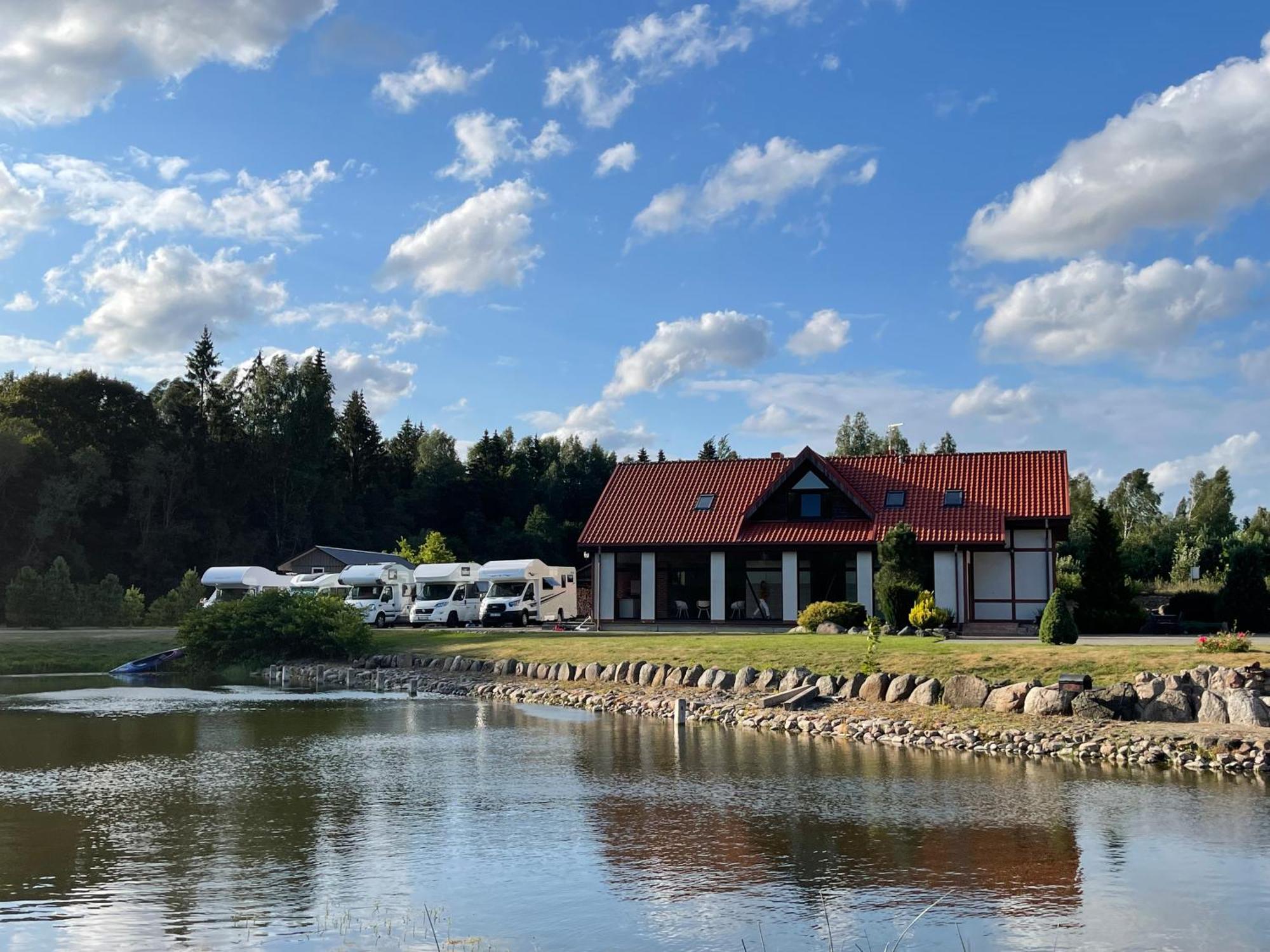 Jurvinge Hotel Zadvainai Екстериор снимка