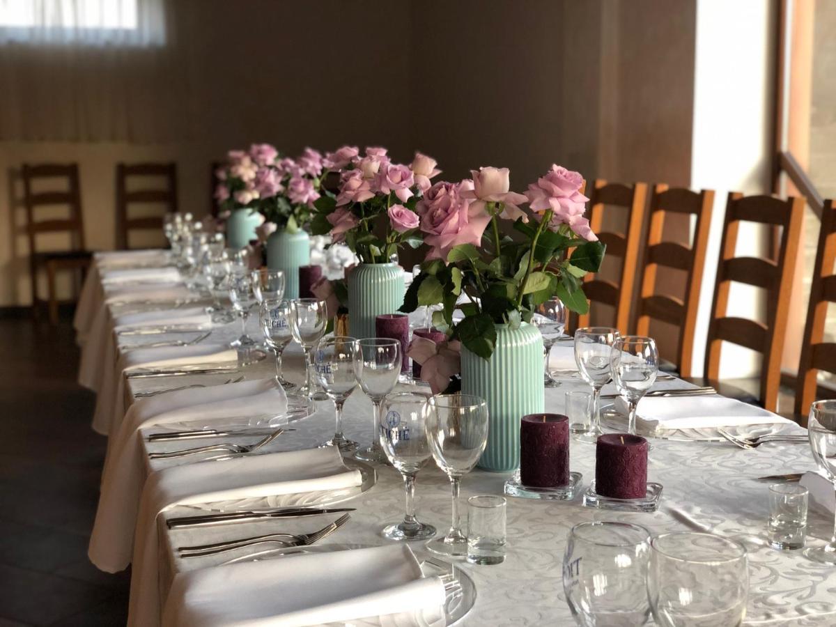 Jurvinge Hotel Zadvainai Екстериор снимка